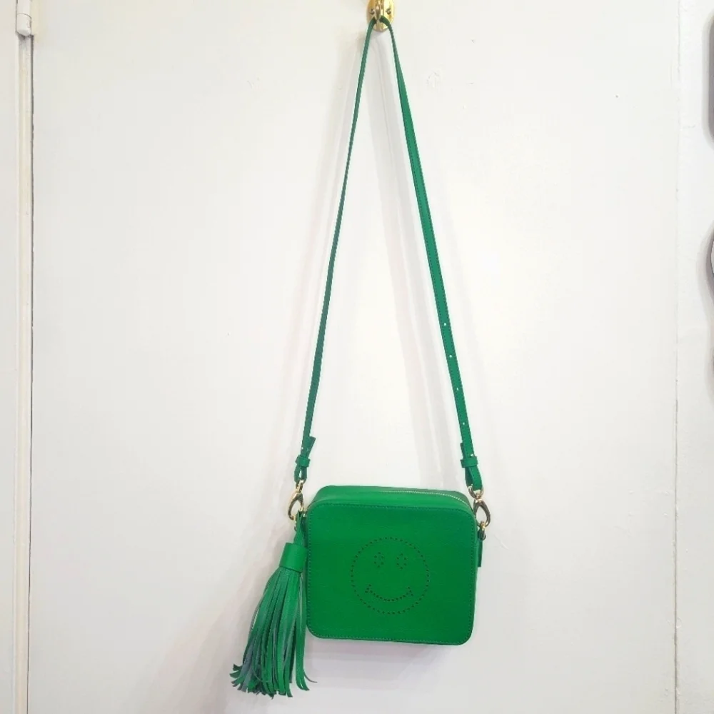 [NWOT] SMILEY FACE 😊 GREEN CAMERA BAG WITH TASSEL (from Korea)💚